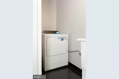 1 E Chase Street #712, Baltimore, MD 21202 - Photo 42