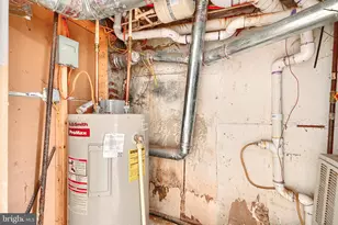 529 N Curley St, Baltimore, MD 21205 - Photo 36