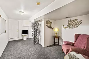 419 W 23rd St, Baltimore, MD 21211 - Photo 12