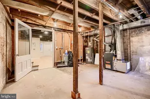 1911 Park Ave, Baltimore, MD 21217 - Photo 50