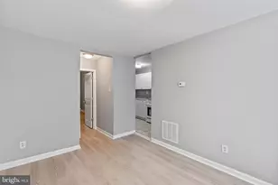 813 Jack St, Baltimore, MD 21225 - Photo 8