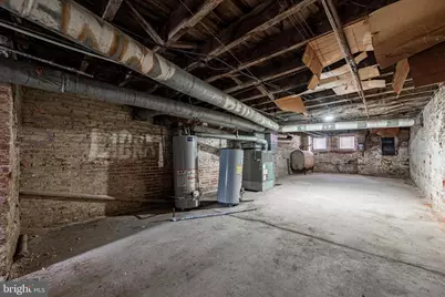 2005 Homewood Avenue, Baltimore, MD 21218 - Photo 24