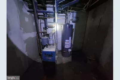 810 Appleton Street, Baltimore, MD 21217 - Photo 14