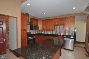 804 Hollins St, Baltimore, MD 21201 - Photo 10