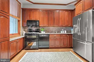 2838 St Paul St, Baltimore, MD 21218 - Photo 16