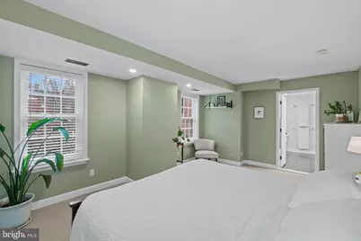 132 W Lee Street, Baltimore, MD 21201 - Photo 16