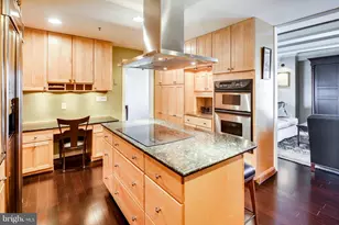 10 E Lee St, Baltimore, MD 21202 - Photo 10