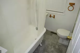 242 S Highland Ave, Baltimore, MD 21224 - Photo 4