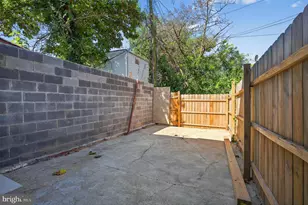 320 S Pulaski St, Baltimore, MD 21223 - Photo 32