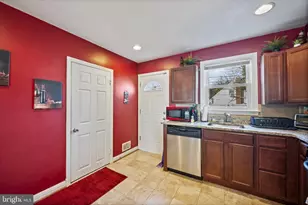 4534 Hazelwood Ave, Baltimore, MD 21206 - Photo 8