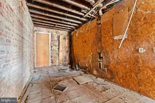 809 Appleton St, Baltimore, MD 21217 - Photo 6