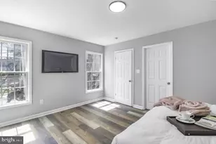 311 S Augusta Ave, Baltimore, MD 21229 - Photo 8