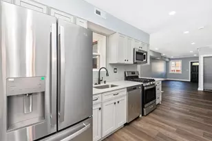 3707 Colborne Rd, Baltimore, MD 21229 - Photo 2