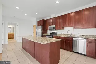 2772 Lighthouse Point E, Baltimore, MD 21224 - Photo 6