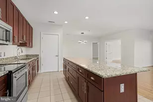 2772 Lighthouse Point E, Baltimore, MD 21224 - Photo 4