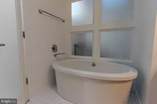 9 N Decker Ave N, Baltimore, MD 21224 - Photo 10