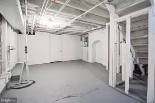 2318 Guilford Ave, Baltimore, MD 21218 - Photo 32