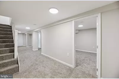 329 E University Parkway, Baltimore, MD 21218 - Photo 30