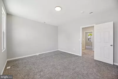 329 E University Parkway, Baltimore, MD 21218 - Photo 22