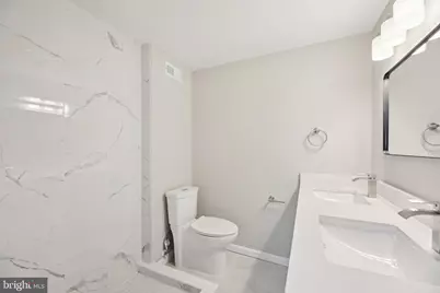 329 E University Parkway, Baltimore, MD 21218 - Photo 20