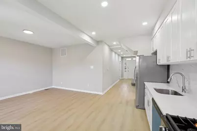 329 E University Parkway, Baltimore, MD 21218 - Photo 10