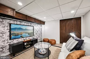 3425 Pleasant Pl, Baltimore, MD 21211 - Photo 26