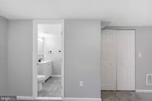 3551 Shannon Dr, Baltimore, MD 21213 - Photo 12