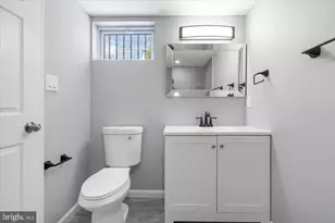 3551 Shannon Dr, Baltimore, MD 21213 - Photo 14