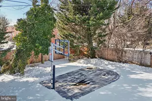 313 E Lake Ave, Baltimore, MD 21212 - Photo 22