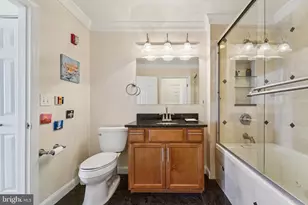 23 Pierside Dr, Baltimore, MD 21230 - Photo 16