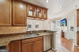 23 Pierside Dr, Baltimore, MD 21230 - Photo 12