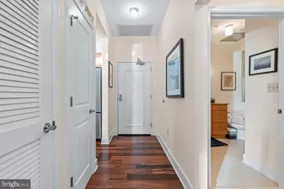 675 President Street #1404, Baltimore, MD 21202 - Photo 8