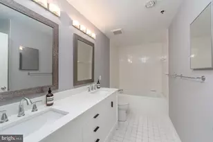 960 Fell St, Baltimore, MD 21231 - Photo 12