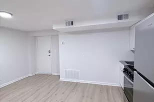 2200 Park Ave, Baltimore, MD 21217 - Photo 6