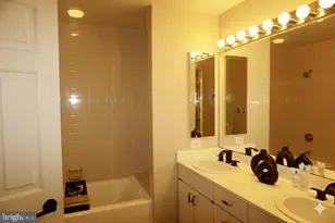 10 E Lee St, Baltimore, MD 21202 - Photo 6