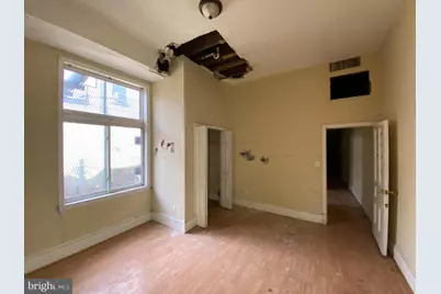 2110 N Charles Street N, Baltimore, MD 21218 - Photo 20