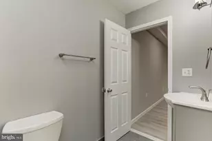 400 Highland Ave, Baltimore, MD 21224 - Photo 14