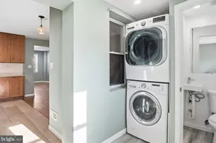 1347 Cambria St, Baltimore, MD 21225 - Photo 8