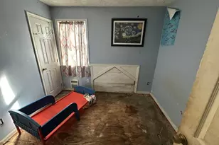 213 10th Ave, Baltimore, MD 21225 - Photo 12