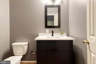 1025 S Hanover St, Baltimore, MD 21230 - Photo 8