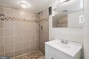 1347 Cambria St, Baltimore, MD 21225 - Photo 18