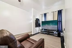 1517 N Ellamont St, Baltimore, MD 21216 - Photo 6