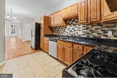 407 W 28th Street, Baltimore, MD 21211 - Photo 4