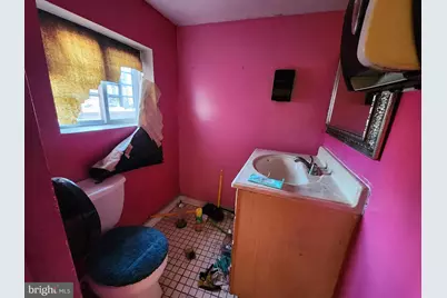 2100 N Fulton Avenue, Baltimore, MD 21217 - Photo 8