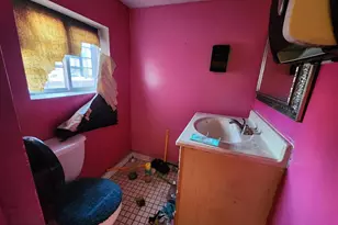 2100 N Fulton Ave, Baltimore, MD 21217 - Photo 8