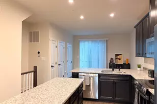 736 Watts St, Baltimore, MD 21217 - Photo 8