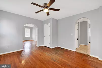 304 S Collins Avenue, Baltimore, MD 21229 - Photo 4