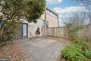 2303 Bayleaf Ct, Baltimore, MD 21209 - Photo 36