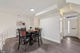 2303 Bayleaf Ct, Baltimore, MD 21209 - Photo 8