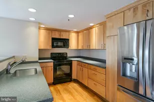 250 President St, Baltimore, MD 21202 - Photo 4